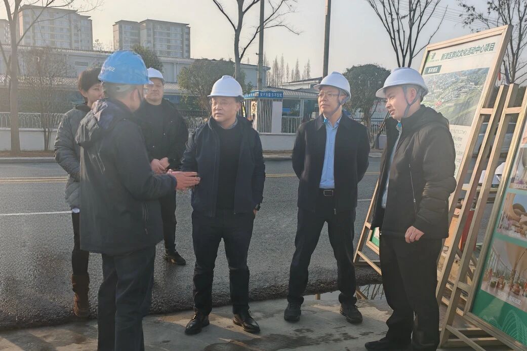 成都市總工會黨組書記、常務副主席杜文到新津區群眾文化活動中心項目檢查指導工作